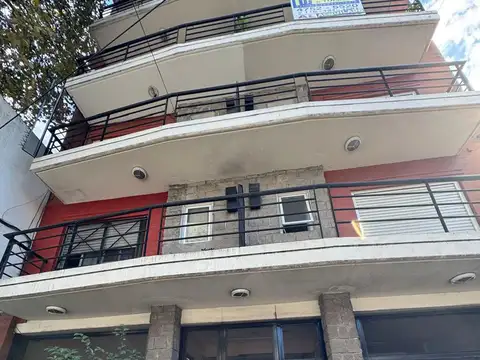 BARBARO FARIAS VENDE DEPARTAMENTO 2 AMB.
