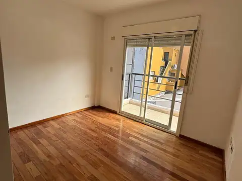 BARBARO FARIAS VENDE DEPARTAMENTO 2 AMB.