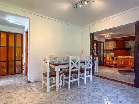 Casa en Venta con 1 cochera