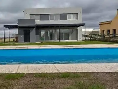 Boote, Zelaya, Pilar, San Sebastián, Escobar