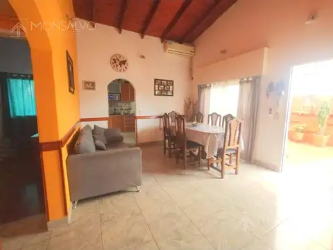 Depto Tipo Casa 4 ambientes con 2 baños