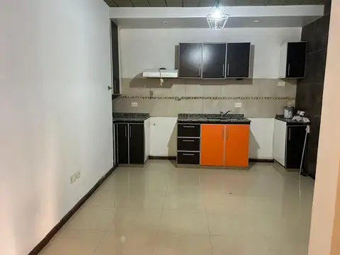 Departamento en Alquiler en Centro De Lujan, $ 600.000
