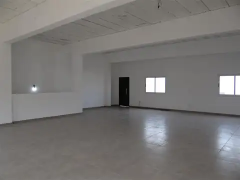 Oficina de 120m2 en alquiler, 1er piso. Villa Martelli