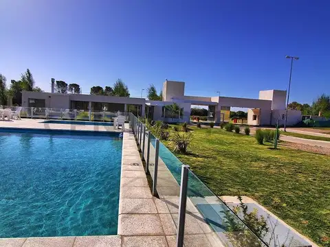 Terreno en Venta en Manantiales Country, USD 275.000