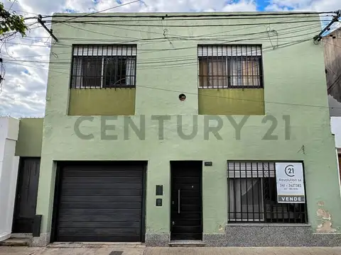 Casa 7 ambientes con 2 baños