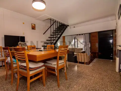 Venta Casa de 3 Dormitorios con cochera en Gral. José de San Martín, Rosario