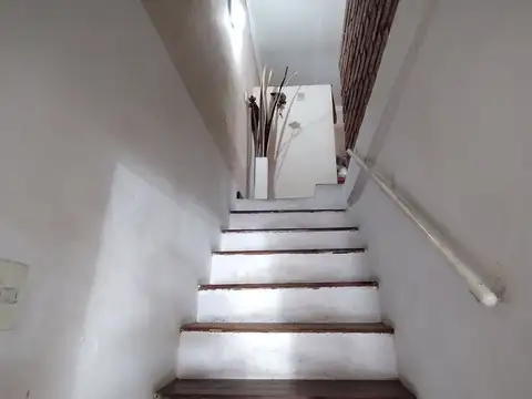 Depto Tipo Casa en Venta con 1 cocheras