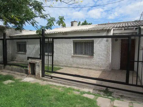 Casa en venta - 3 dormitorios  1 baño - cochera - 276Mts2 - San Andrés, San Martín