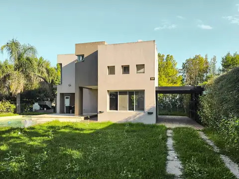 Casa en Venta en Pueblo Esther, Rosario