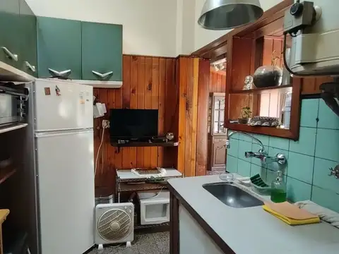 Casa 3 ambientes  con parque venta Banfield