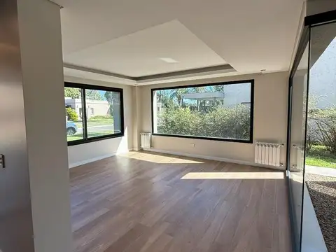 Casa en Venta en Funes Hills Cadaques, USD 720.000