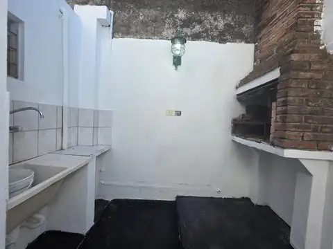 Ph al frente en venta Moron Sur.