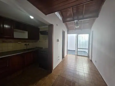 Depto Tipo Casa en Alquiler de 2 ambientes