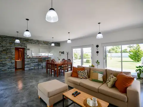 Venta Casa Quinta Parque Pileta Los Hornos