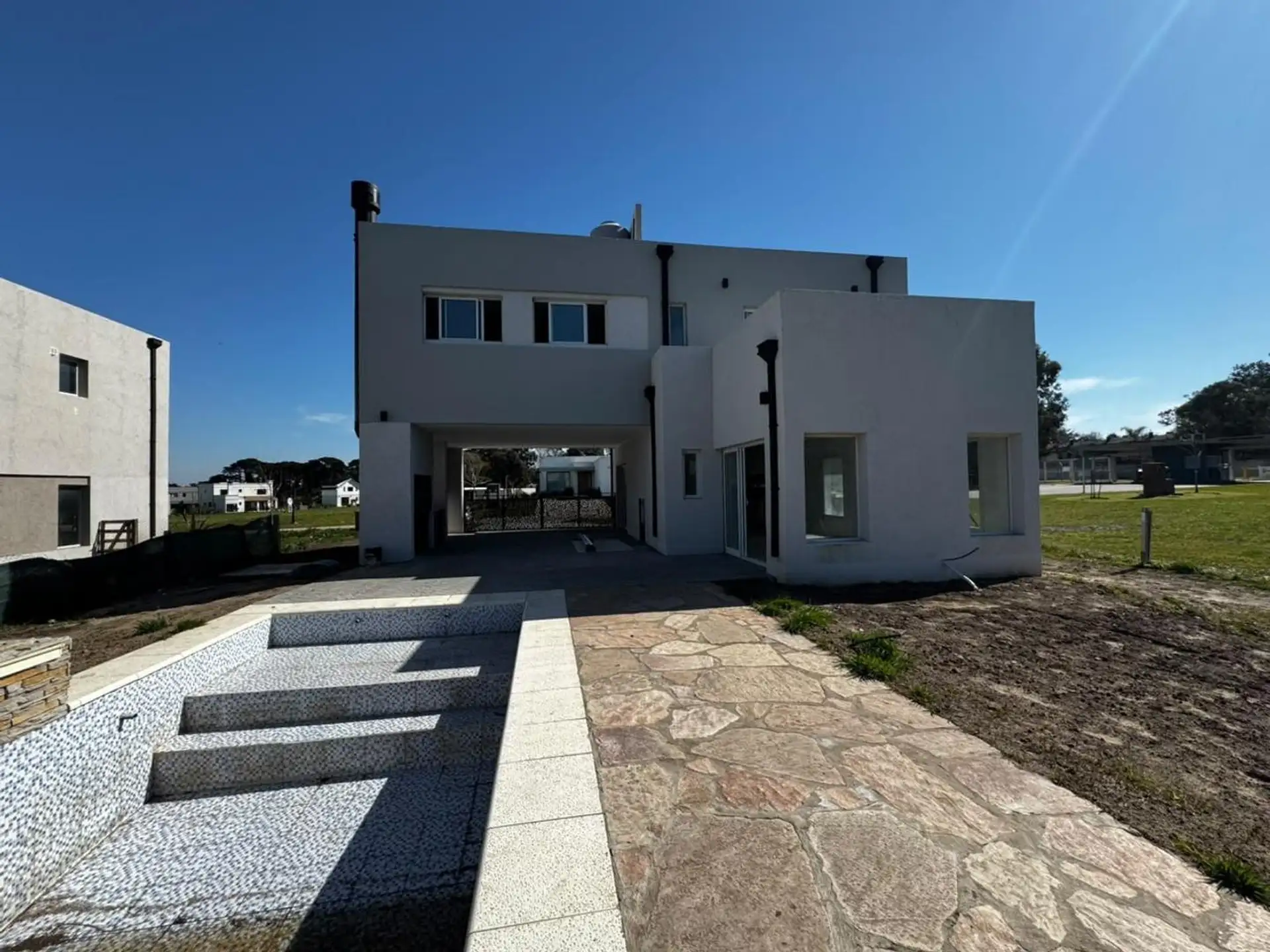 CASA CUATRO AMBIENTES A ESTRENAR EN ARENAS CHICO