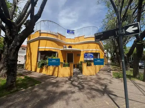 VENTA CASA Chalet 5 Ambientes 4 dormitorios con Jardin Garage Terraza a Metros Avenida - villa marte