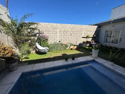 VENDO DUPLEX B NORTE VILLA ALLENDE, 2 DORM, PISCINA