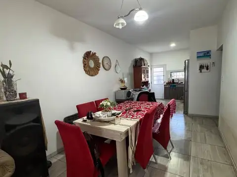 Casa 3 ambientes con 1 baño