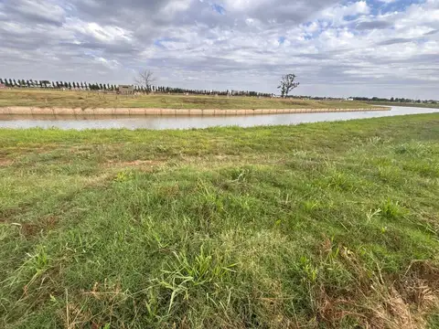 Terreno en Venta 15  mts Frente