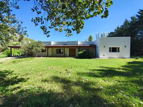 Casa en Venta 4 Ambientes en Exaltación de la Cruz