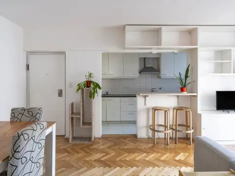 French 2900, Piso 4