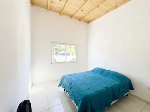 Casa 4 ambientes con 1 baño