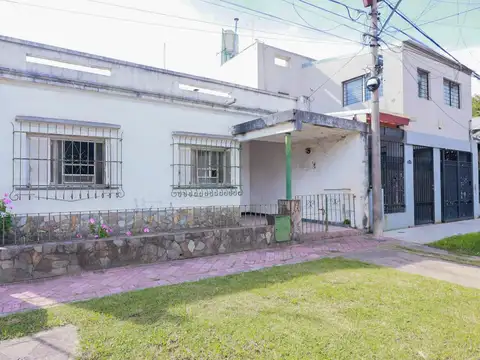 Venta Casa tres dormitorios en La Florida. Altura de Bv. Rondeau 3100