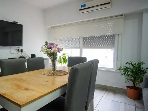Venta Ph 2 ambientes con balcón en Haedo.
