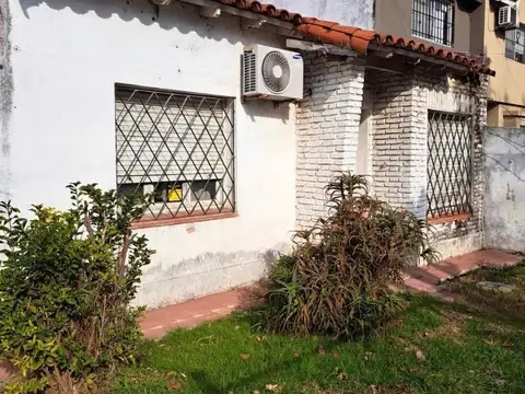 Casa - Venta - Argentina, Malvinas Argentinas - Congresales 2353