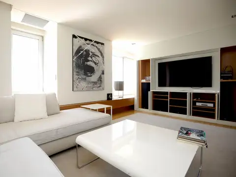 Departamento en Alquiler con 2 cocheras