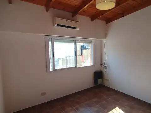 Depto Tipo Casa en Venta de 2 ambientes
