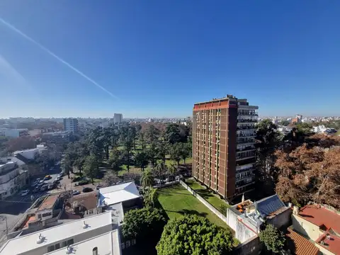 PAREJA 4100, Piso 11