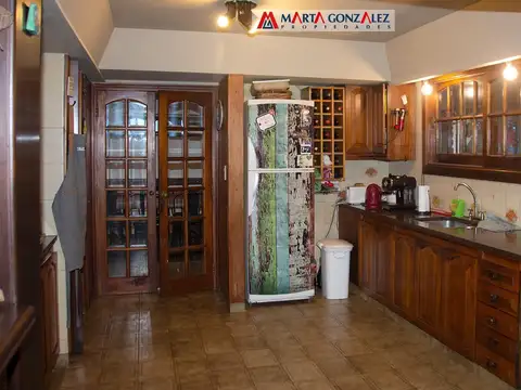 Casa 5 ambientes con 3 baños