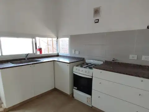 Casa en Alquiler en Funes City, $ 970.000