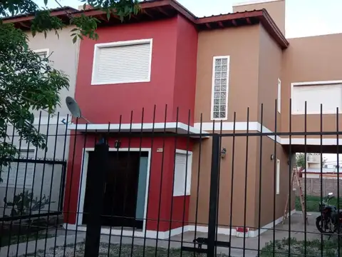 Casa en alquiler en Funes City