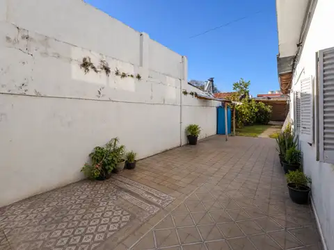 Depto Tipo Casa en Venta en Parque Chacabuco, USD 135.000
