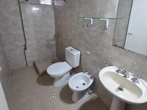 Depto Tipo Casa en Alquiler en Remedios de Escalada, $ 520.000