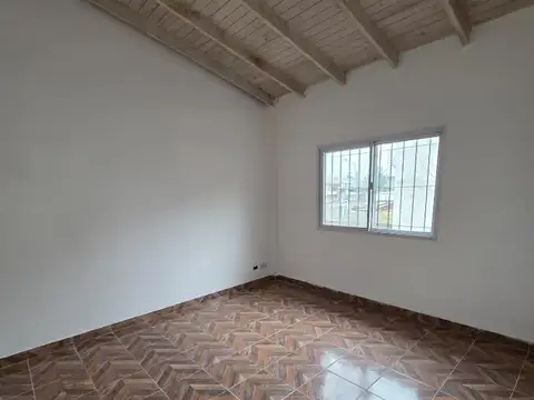 Depto Tipo Casa 3 ambientes con 1 baño