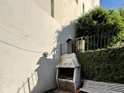 Depto Tipo Casa 4 ambientes con 3 baños