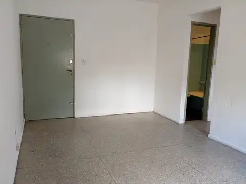 Emilio Mitre 400, Piso 6