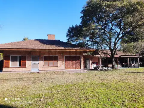 La Media Caña 100, Piso 0