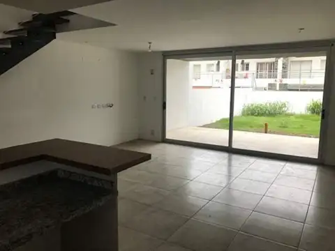 Departamento 4 ambientes con 3 baños