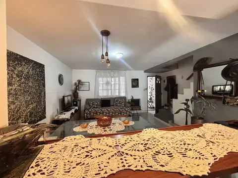 Casa 3 ambientes con 2 baños
