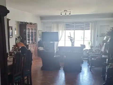 Av San Juan 2700, Piso 8