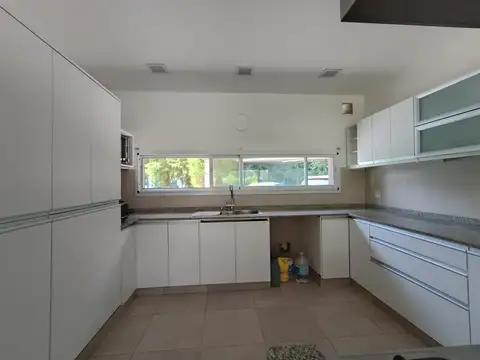 Casa en Venta en La Lonja, USD 180.000