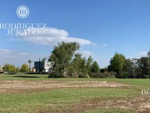 Terreno - El Canton Lote  Al Golf Próximo A La Entrada