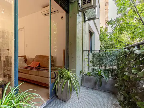 DEPARTAMENTO  RECICLADO DE 2 AMBIENTES CON BALCÓN AL FRENTE  EN CAÑITAS  