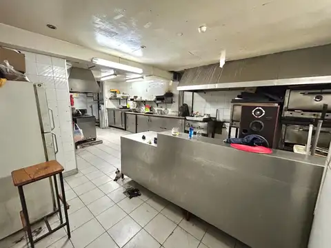 Local en Venta en Pompeya, USD 2.200.000