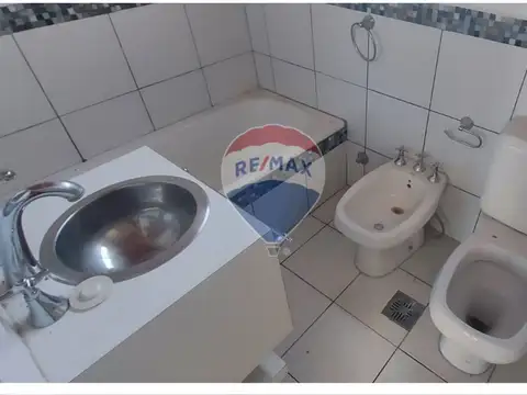 VENTA DEPARTAMENTO MONOAMBIENTE. BERNAL CENTRO