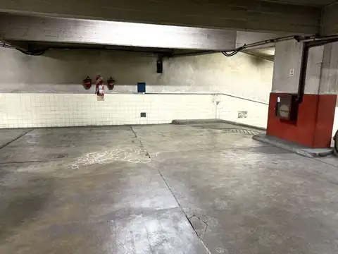 COCHERA FIJA, MICROCENTRO CERCA GALERIAS PACIFICO